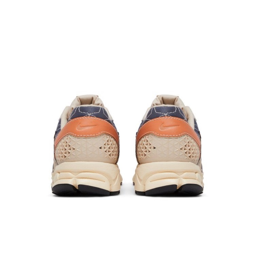 Nike Air Zoom Vomero 5 - Picture 3 of 4